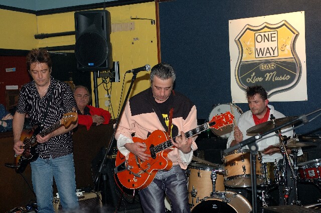 min 2006 11 17 one way 177